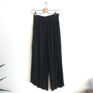 Wrap flutter black pants